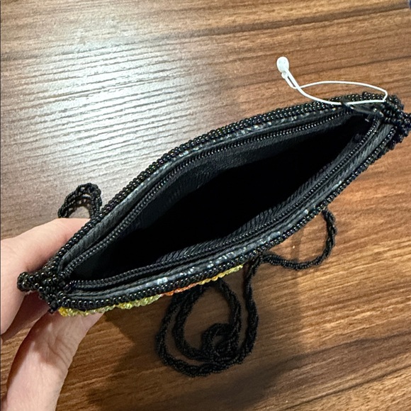 Y2K Vintage Floral Beaded Crossbody Bag - Picture 5 of 9